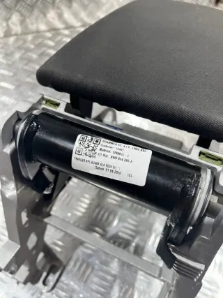 8W0864283A Подлокотник Audi A4 B9 Арт e10621490, вид 1