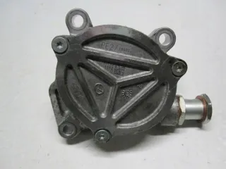 PE2718G00 190913112 Насос вакуумный Mazda 2 DY Арт e10631460