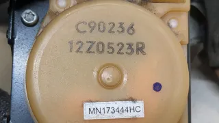 MN173444HC Ремень безопасности передний правый Mitsubishi L200 4 Арт 20408393, вид 2