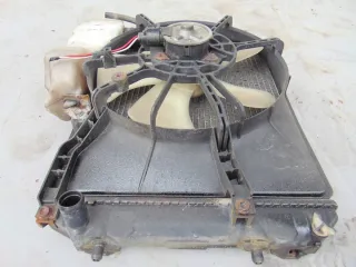 4221716575 1227504081 Радиатор (основной) Daihatsu Sirion Арт e3872867, вид 2