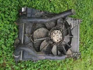 7701352976 7700433728 Радиатор (основной) Renault Megane 1 Арт e7682320, вид 5
