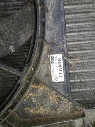 7701352976 7700433728 Радиатор (основной) Renault Megane 1 Арт e7682320, вид 6
