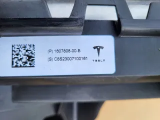 1607808-00-B Радиатор (основной) Tesla model Y Арт e10523780, вид 7