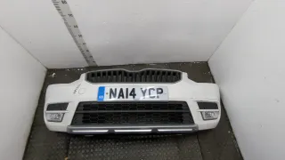  Решетка радиатора Skoda Yeti Арт 11404941, вид 1