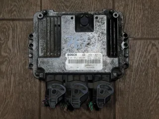 F9Q,0281012588,8200527713,8200566220 Блок управления двигателем Volvo S40 1 Арт 7679_1, вид 1