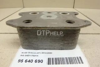 04E117021K Радиатор масляный Seat Leon 3 Арт AM95742681, вид 1