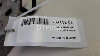 06M117015M Радиатор масляный Volkswagen Touareg 3 Арт AM70750861, вид 10