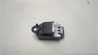 T4K4281 Кнопка стеклоподъемника заднего правого  Jaguar I-Pace Арт 20423762, вид 1