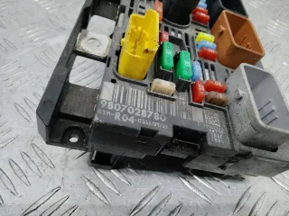 9807028780,R04 Блок предохранителей Citroen C4 2 Арт 110940, вид 2