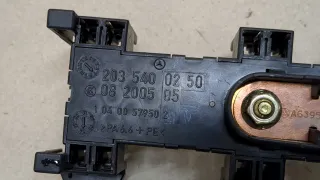 Блок предохранителей Mercedes C W203 2004г.  - Фото 3