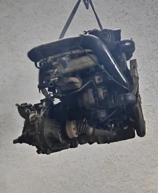 BXE,BKC,BLS Двигатель Volkswagen Golf 5 Арт 52521, вид 4