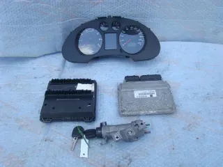 03E906033AA Блок управления двигателем Seat Ibiza 5 Арт e5356755, вид 1