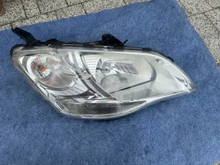  Фара правая SsangYong Korando Арт e10672169, вид 1