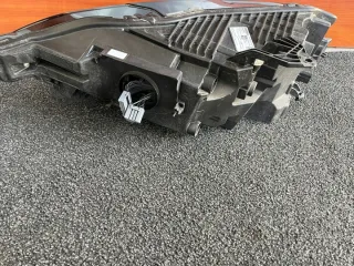 32338981 Фара правая Volvo XC60 2 Арт e10679466, вид 5