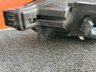 32338981 Фара правая Volvo XC60 2 Арт e10679466, вид 6