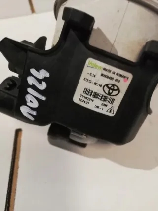 81210-02110 8121002110 90008490 Фара противотуманная правая Toyota Rav 4 5 Арт e10686082, вид 4
