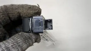 8V0959855 Кнопка стеклоподъемника заднего левого Audi A3 8V Арт 20442557, вид 3