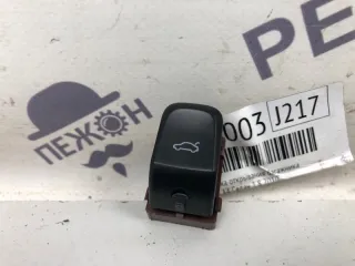 8K0959831A Кнопка открытия багажника Audi A4 B8 Арт 2-16087, вид 1