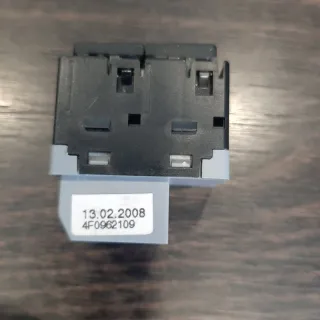 4F09621095PR Кнопка сигнализации Audi Q5 1 Арт 2-22915, вид 3