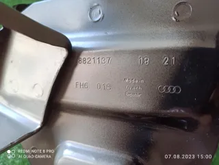 4M8821137 Кронштейн крепления крыла Audi Q8 Арт 2-23718, вид 4