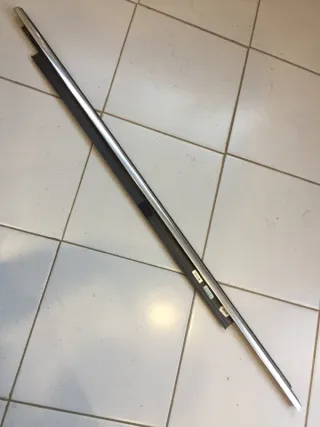 8U08532842ZZ Уплотнитель Audi Q3 1 Арт 2-41498, вид 1