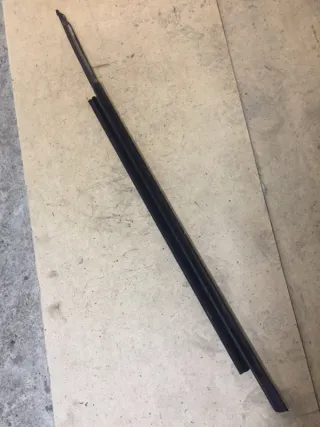 8T8853284F2ZZ Уплотнитель Audi A5 (S5,RS5) 1 Арт 2-49579, вид 2