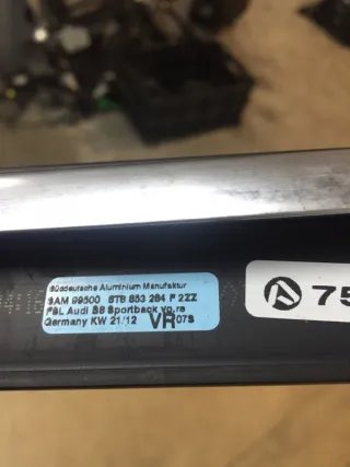 8T8853284F2ZZ Уплотнитель Audi A5 (S5,RS5) 1 Арт 2-49579, вид 3