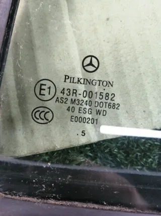 A2037300355 Стекло двери Mercedes C W203 Арт 2-64180, вид 2