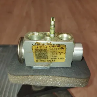 AV6N19849AB Радиатор кондиционера салона Ford Focus 2 restailing Арт 2-67356, вид 2