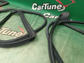 8T8831707C Уплотнитель Audi A5 (S5,RS5) 1 Арт 2-70742, вид 4