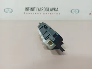 275111LK0A Блок управления печки/климат-контроля Infiniti QX56 2 Арт 2-74001, вид 4