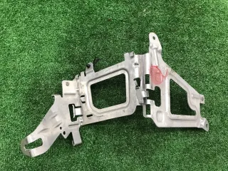 A2055451340 Кронштейн блока управления двигателем Mercedes C W205 Арт 2-77174, вид 1