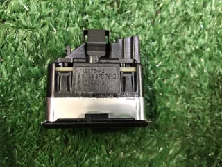 A1668707610 Кнопка закрытия крышки багажника Mercedes GLS X166 Арт 2-80929, вид 3