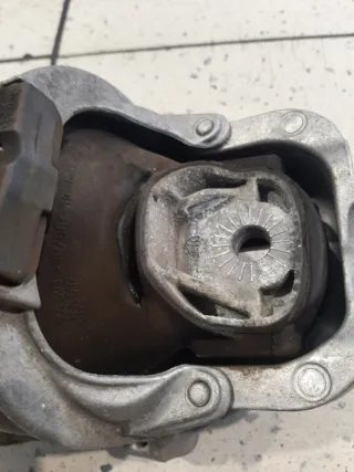 4M0199372FC Подушка двс Audi A4 B9 Арт 2-84235, вид 2