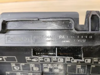 6g9t14a076pa Крышка блока предохранителей Land Rover Freelander 2 Арт 2-99555, вид 5