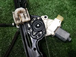 51337138466 Стеклоподъемник BMW 1 E81/E82/E87/E88 Арт 2-129408, вид 3