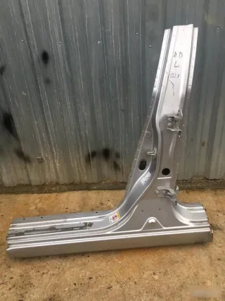 Стойка средняя Honda Civic 8 restailing Арт 2-131560