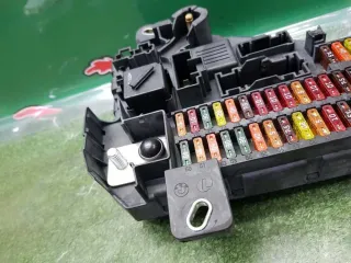 61149138830 Блок предохранителей BMW 5 E60/E61 Арт 2-134632, вид 3