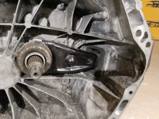 C65203000 КПП механическая (МКПП) Mazda 3 BM Арт 2-135661, вид 4