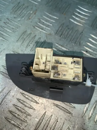 935782D000 Кнопка стеклоподъемника задняя левая Hyundai Elantra XD Арт 2-138015, вид 2