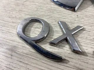 93491ZQ50A Шильдик эмблема значок Infiniti QX56 1 Арт 2-139373, вид 7