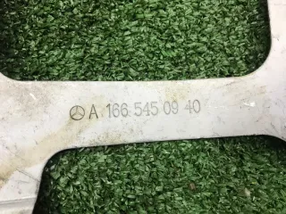 A1665450940 Кронштейн блока управления двигателем Mercedes GLS X166 Арт 2-148388, вид 3