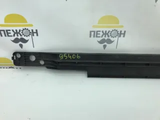 1718365 Планка над радиатором (верхняя) Ford Focus 3 Арт 2-161669, вид 2
