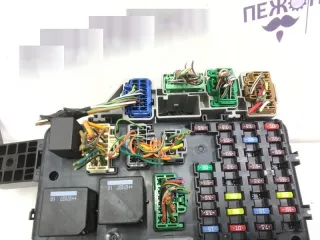 1372046 Блок предохранителей Ford Mondeo 3 Арт 2-175140, вид 2