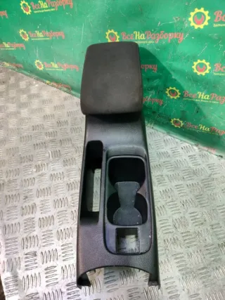 MR626773 Подлокотник Mitsubishi Lancer 9 Арт 2-180255, вид 2
