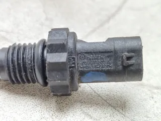 059919523A Датчик температуры топлива Volkswagen Touareg 2 Арт 2-203794, вид 4