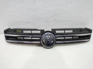 7P6853651 Решетка радиатора Volkswagen Touareg 2 Арт 2-230749, вид 1
