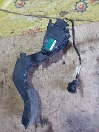 8d1721523a Педаль газа Volkswagen Passat B5 Арт 2-238826, вид 1