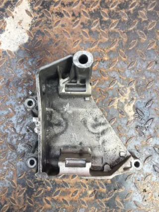 070903143С Кронштейн генератора Volkswagen Touareg 1 Арт 2-239999, вид 1
