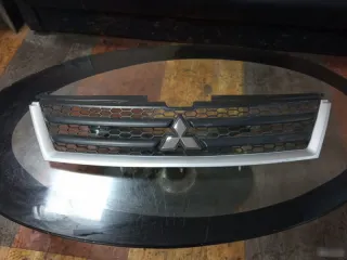 7450A035 Решетка радиатора Mitsubishi Outlander 2 Арт 2-240846, вид 1